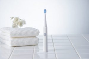 口から魚が腐ったような臭いが